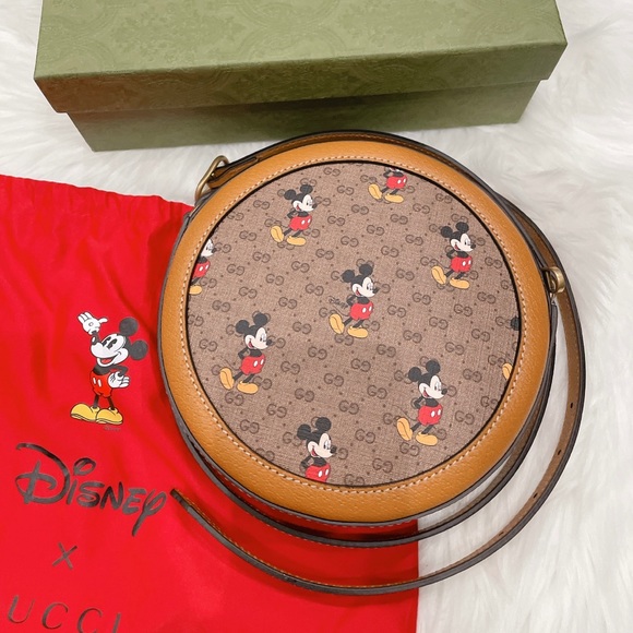 Gucci x Disney Mickey Mouse round crossbody bag - Picture 3 of 7